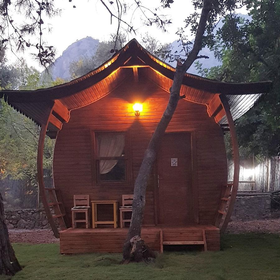 Green Pine Beach & Bungallows ฮิซารูนู ภายนอก รูปภาพ