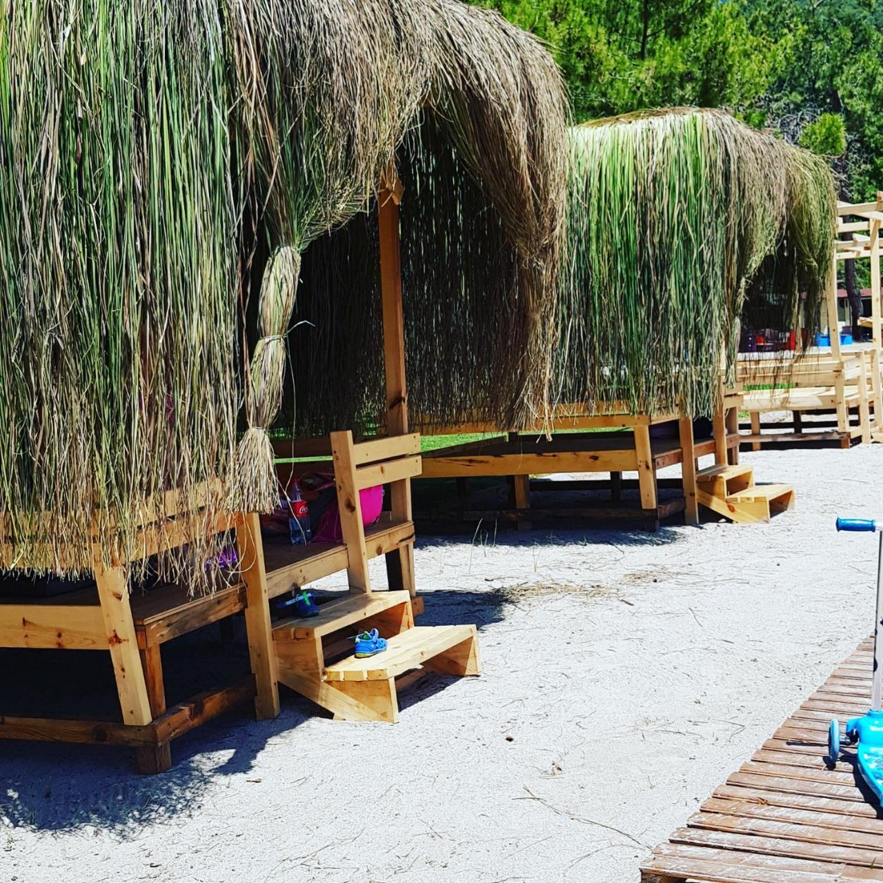 Green Pine Beach & Bungallows ฮิซารูนู ภายนอก รูปภาพ