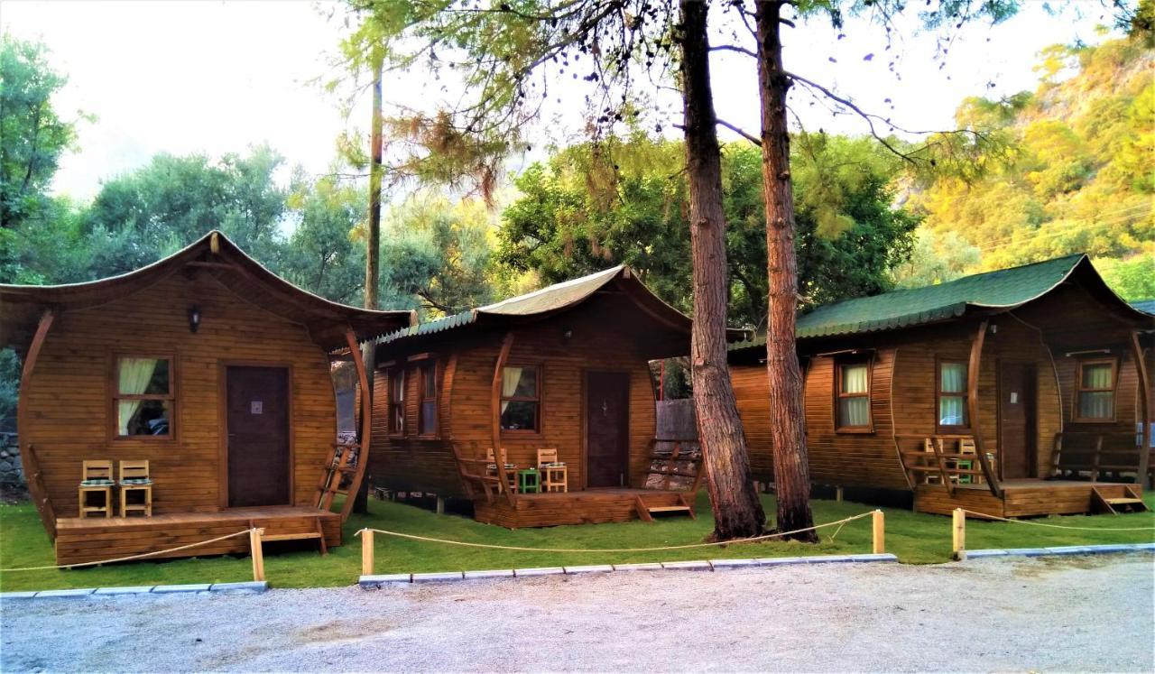 Green Pine Beach & Bungallows ฮิซารูนู ภายนอก รูปภาพ