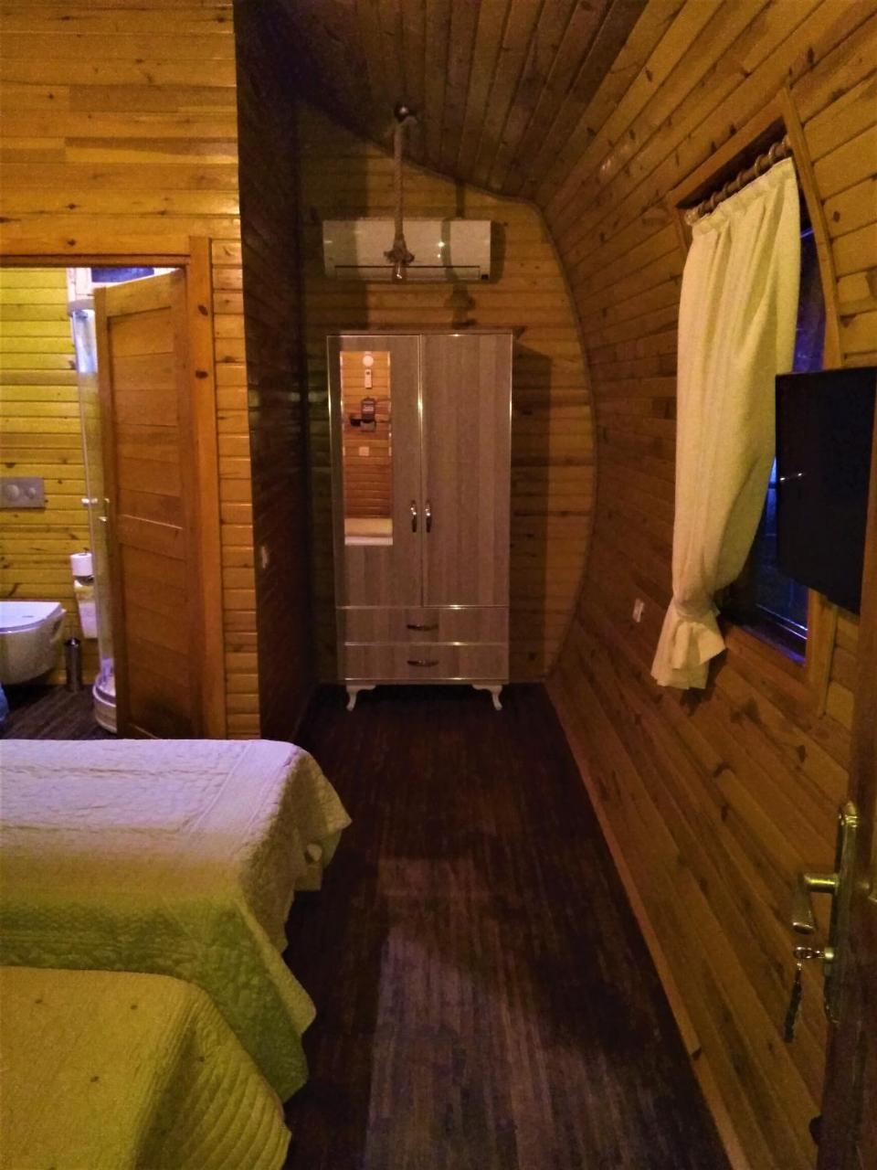 Green Pine Beach & Bungallows ฮิซารูนู ภายนอก รูปภาพ