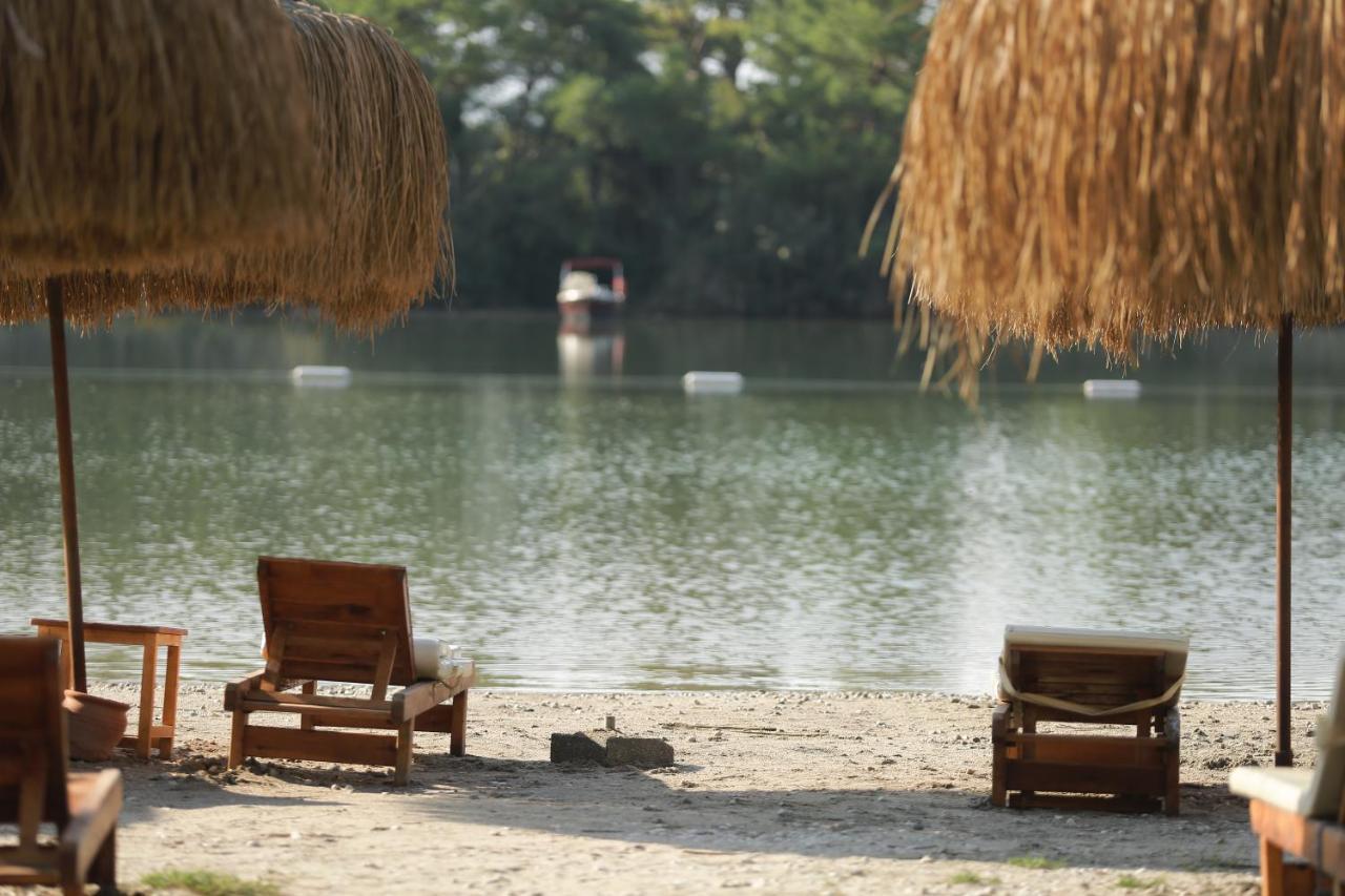 Green Pine Beach & Bungallows ฮิซารูนู ภายนอก รูปภาพ