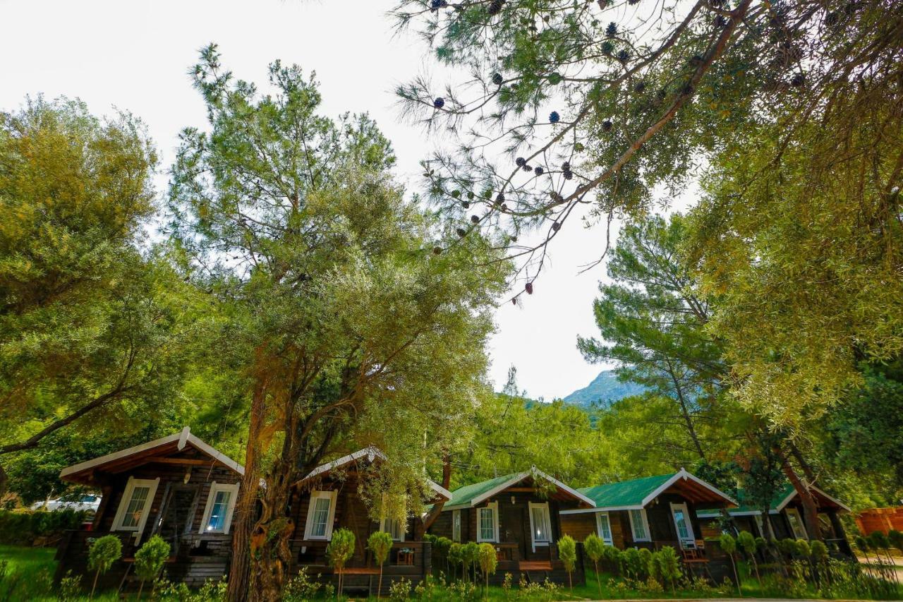 Green Pine Beach & Bungallows ฮิซารูนู ภายนอก รูปภาพ